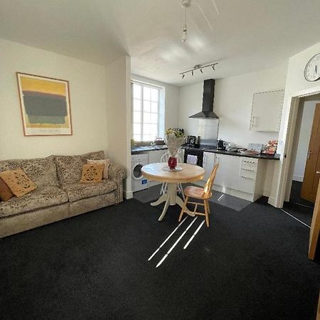 2 Bedroom Apartment In كيدرمينستر المظهر الخارجي الصورة