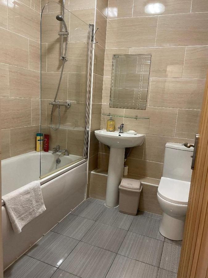 2 Bedroom Apartment In كيدرمينستر المظهر الخارجي الصورة